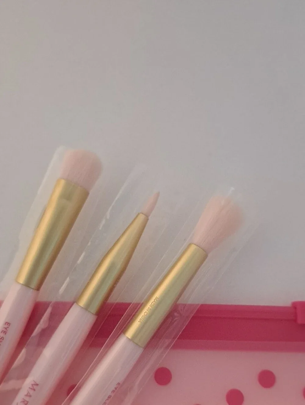 Mary Kay Pink Brush Trio with Gold Ferrules and Pink Pouch
